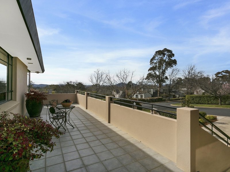 Photo - 200 Monaro Crescent, Red Hill ACT 2603 - Image 8