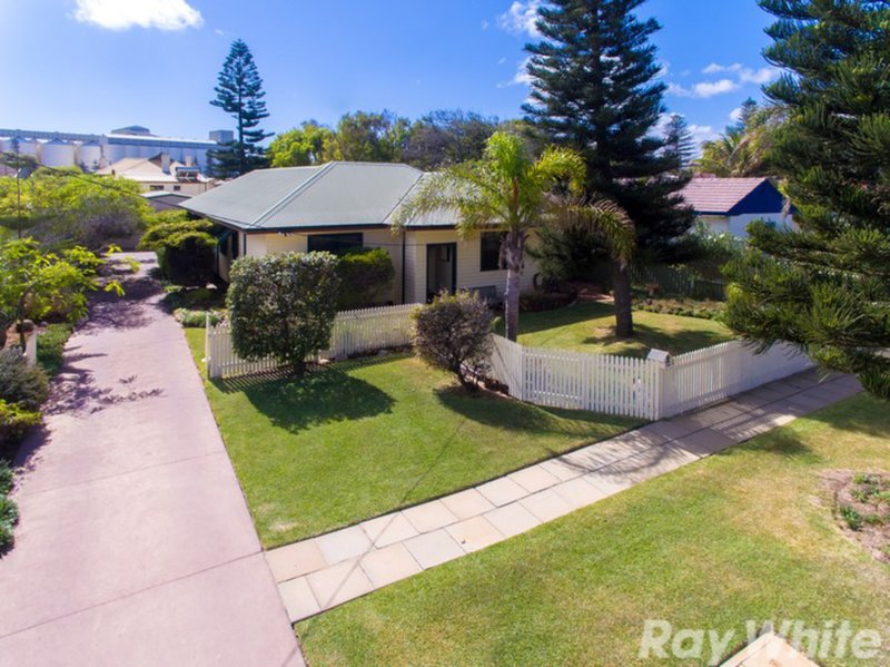 200 Shenton Street, Beachlands WA 6530