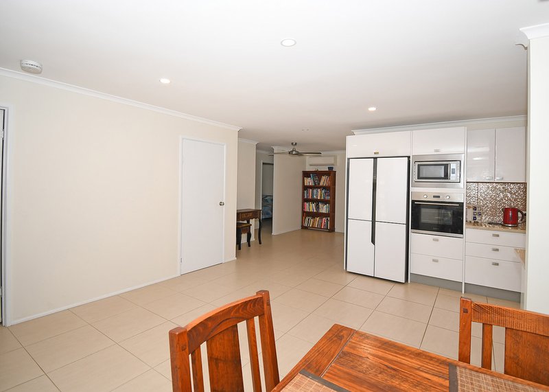 Photo - 200 Truro Street, Urangan QLD 4655 - Image 13