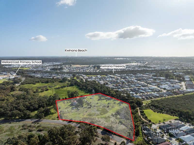 Photo - 200 Woolcoot Road, Wellard WA 6170 - Image 5