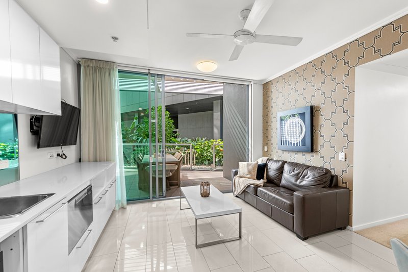 Photo - 20002/8 Hercules Street, Hamilton QLD 4007 - Image 3