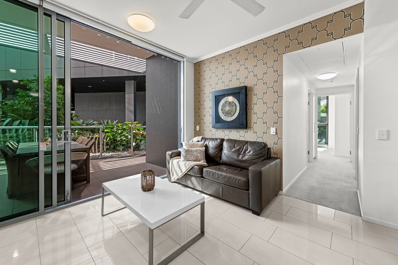Photo - 20002/8 Hercules Street, Hamilton QLD 4007 - Image 6
