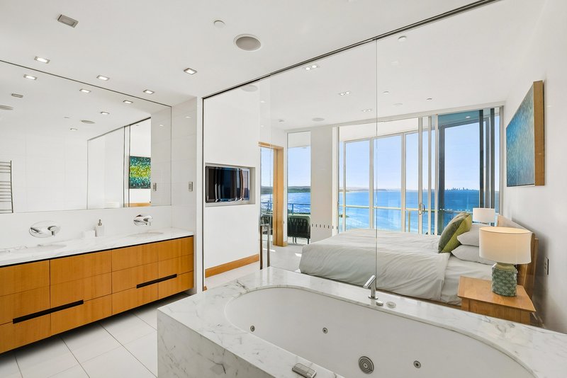Photo - 2002/110 Marine Parade, Coolangatta QLD 4225 - Image 8
