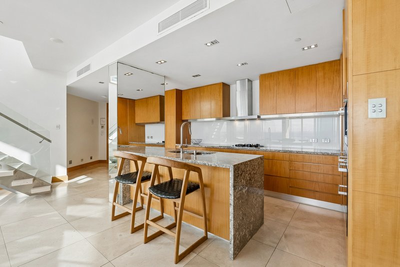 Photo - 2002/110 Marine Parade, Coolangatta QLD 4225 - Image 10