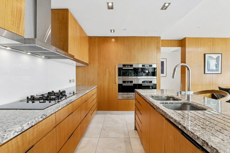 Photo - 2002/110 Marine Parade, Coolangatta QLD 4225 - Image 19