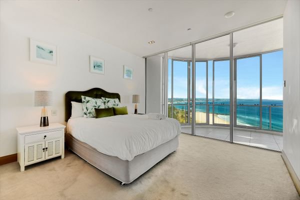 Photo - 2002/110 Marine Parade, Coolangatta QLD 4225 - Image 4