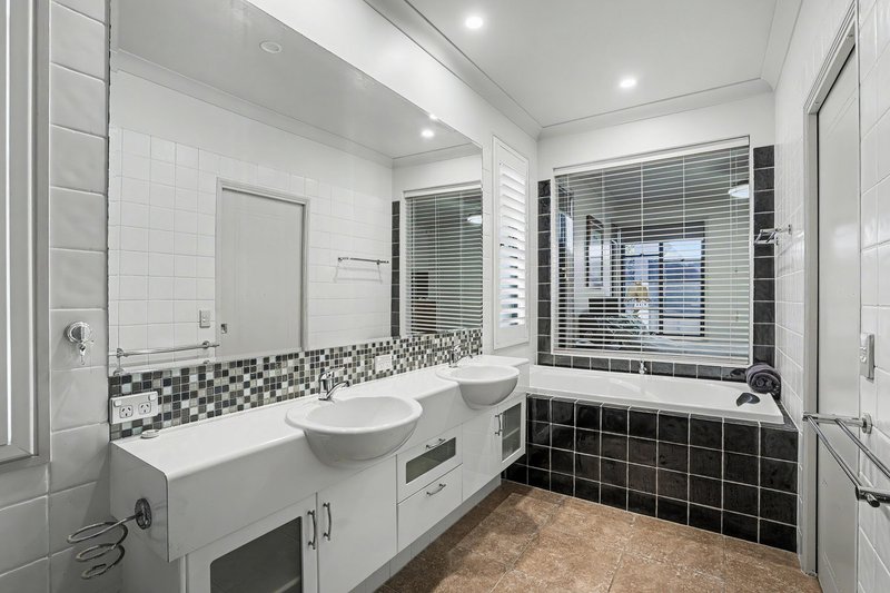 Photo - 2004/1 The Vistas Drive, Carrara QLD 4211 - Image 11