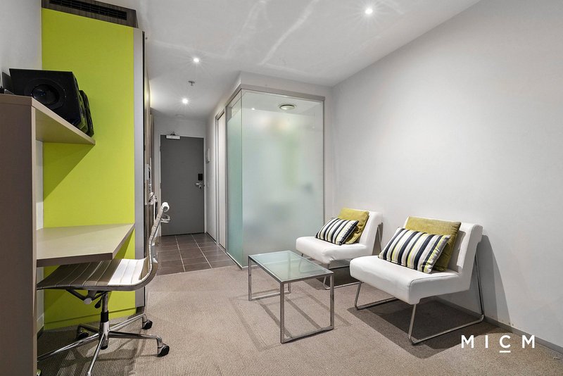 Photo - 2009/181 Abeckett Street, Melbourne VIC 3000 - Image 3