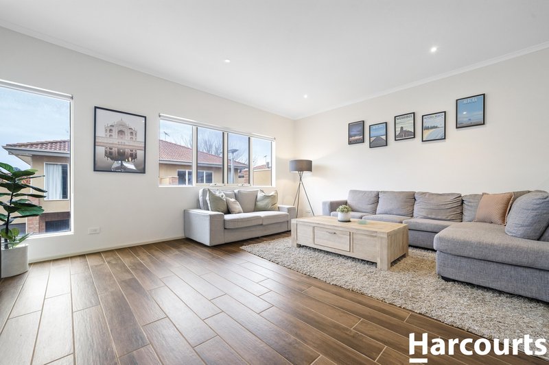 Photo - 20/1-3 Stawell Street, Werribee VIC 3030 - Image 4