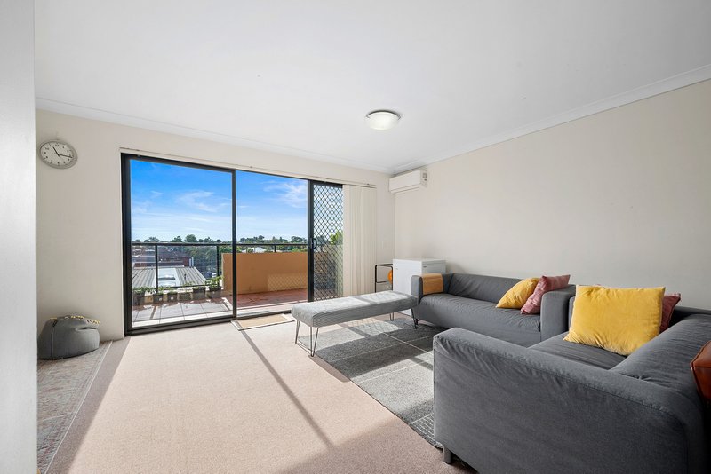 Photo - 20/1-5 Kitchener Avenue, Regents Park NSW 2143 - Image 4