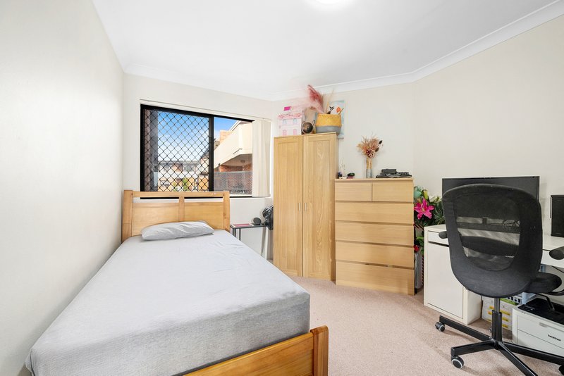 Photo - 20/1-5 Kitchener Avenue, Regents Park NSW 2143 - Image 9
