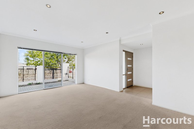 Photo - 201 Celebration Boulevard, Clarkson WA 6030 - Image 6