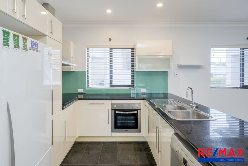 Photo - 20/1 Dunedin Street, Mount Hawthorn WA 6016 - Image 3