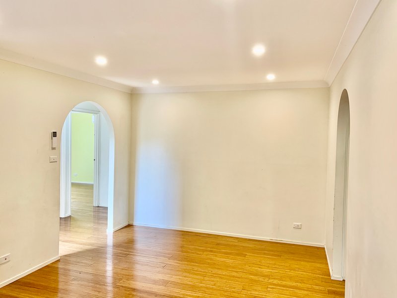 Photo - 201 Edensor Road, Edensor Park NSW 2176 - Image 5