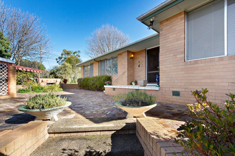 Photo - 201 Hindmarsh Drive, Rivett ACT 2611 - Image 3