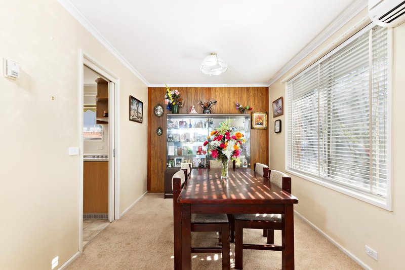 Photo - 201 Hindmarsh Drive, Rivett ACT 2611 - Image 9