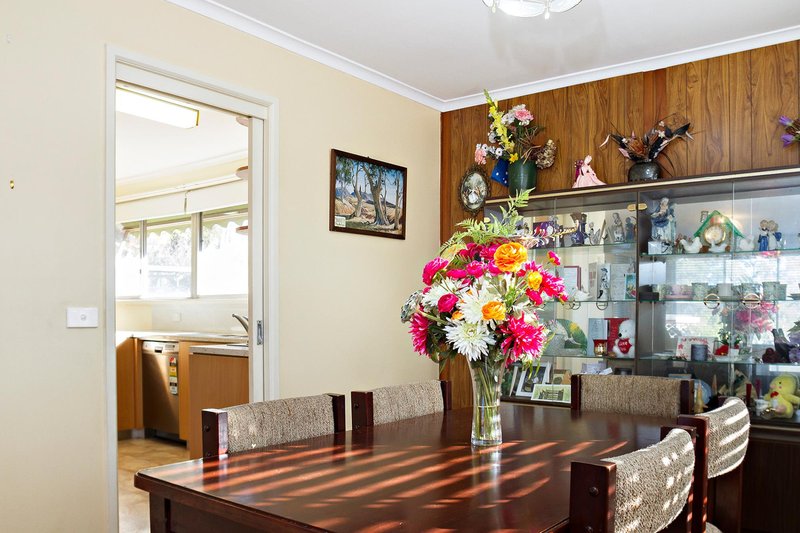 Photo - 201 Hindmarsh Drive, Rivett ACT 2611 - Image 10