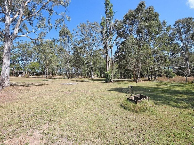 Photo - 201 Marsden Road, Kallangur QLD 4503 - Image 4