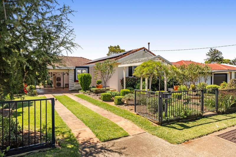 Photo - 201 North Street, Rockville QLD 4350 - Image