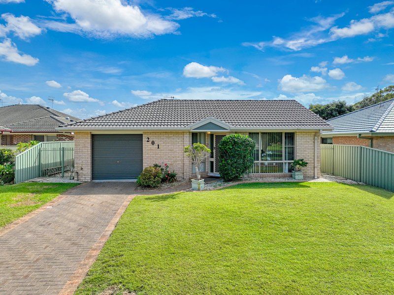 201 Rocky Point Road, Fingal Bay NSW 2315