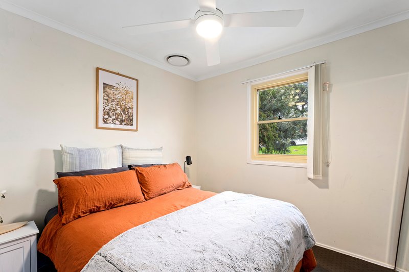 Photo - 201 St Johns Road, Bradbury NSW 2560 - Image 4