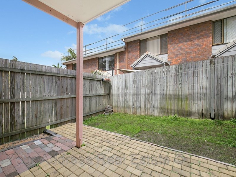 Photo - 20/10 Damalis Street, Woodridge QLD 4114 - Image 9