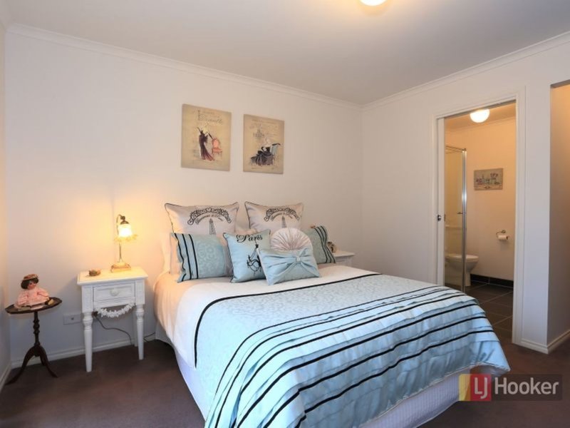 Photo - 20/107 Army Road, Pakenham VIC 3810 - Image 4