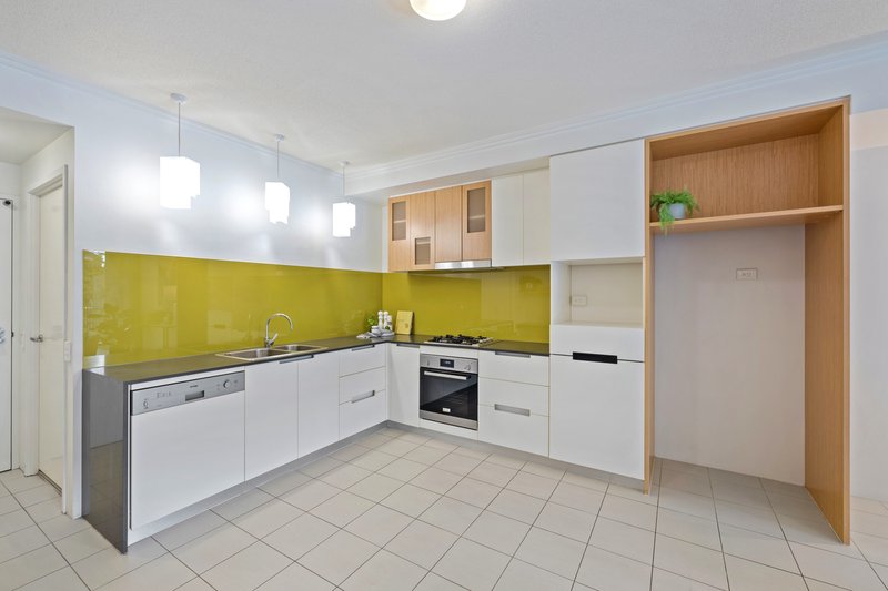 Photo - 20107/63 Blamey Street, Kelvin Grove QLD 4059 - Image 5