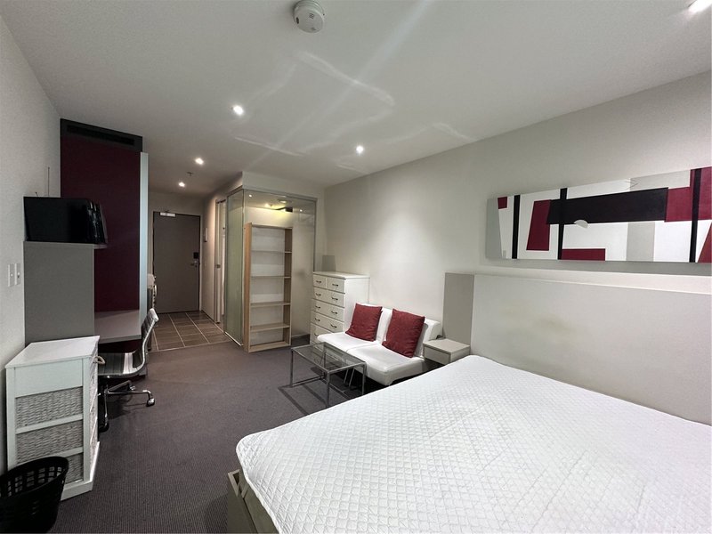 Photo - 2011/181 Abeckett Street, Melbourne VIC 3000 - Image 2