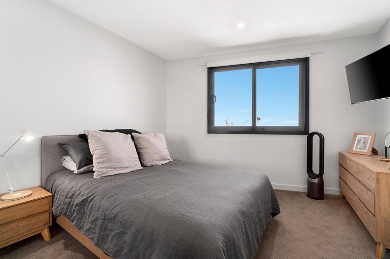 Photo - 201/139 Burwood Highway, Burwood VIC 3125 - Image 5