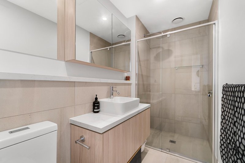 Photo - 201/139 Burwood Highway, Burwood VIC 3125 - Image 6