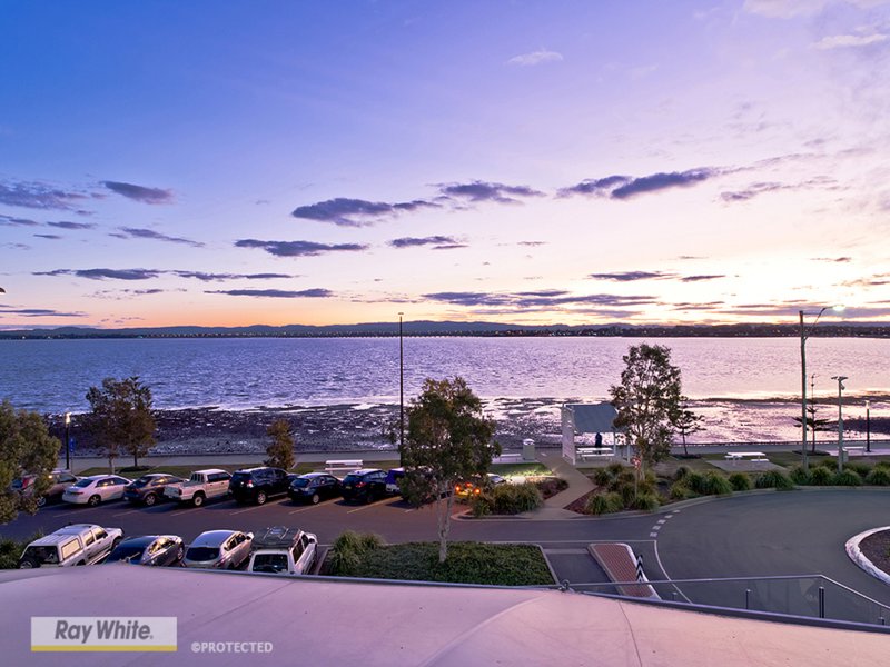 Photo - 201/14 Oxley Avenue, Woody Point QLD 4019 - Image 3