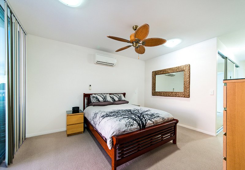 Photo - 201/14 Oxley Avenue, Woody Point QLD 4019 - Image 8