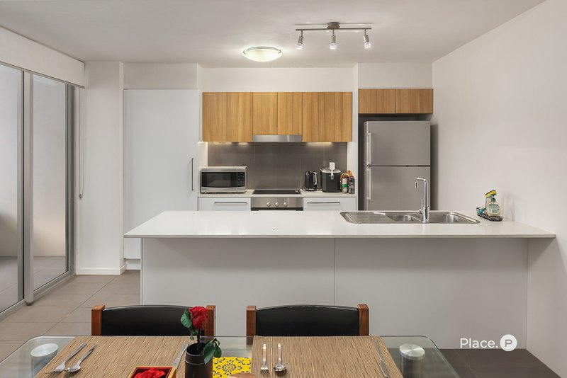 Photo - 201/148 Victoria Park Road, Kelvin Grove QLD 4059 - Image 4