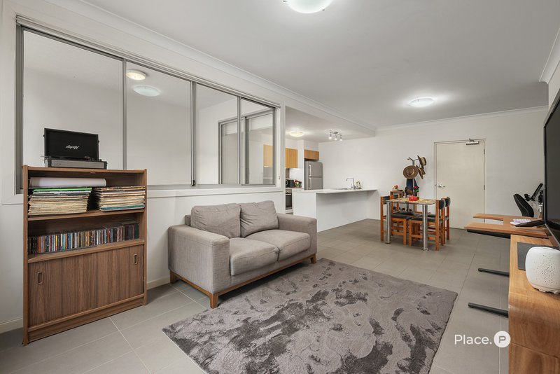 Photo - 201/148 Victoria Park Road, Kelvin Grove QLD 4059 - Image 6