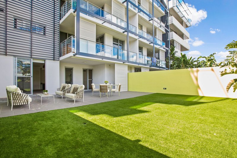 Photo - 201/159 Logan Road, Woolloongabba QLD 4102 - Image 6