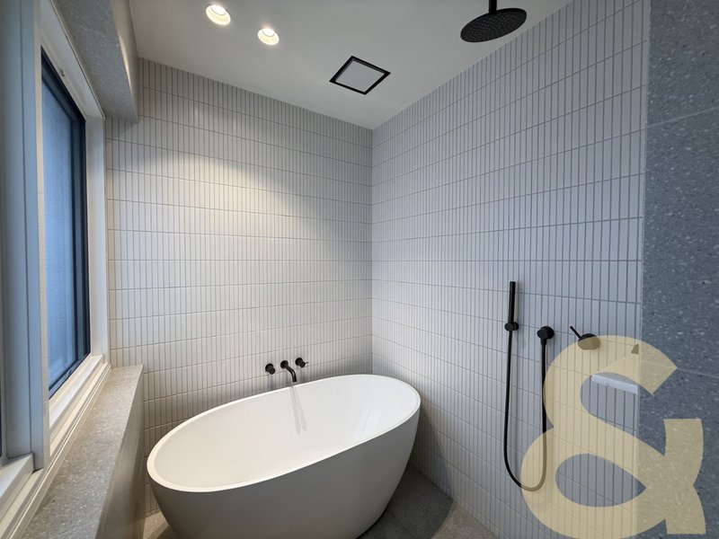 Photo - 201/192 Oberon Street, Coogee NSW 2034 - Image 7