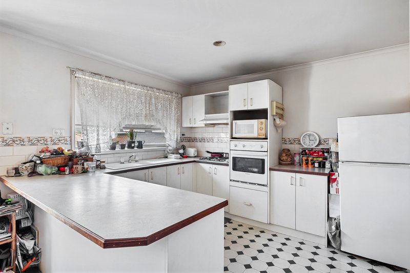 Photo - 20/12-22 Cutts Avenue, Croydon VIC 3136 - Image 4