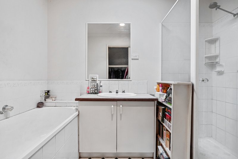 Photo - 20/12-22 Cutts Avenue, Croydon VIC 3136 - Image 6