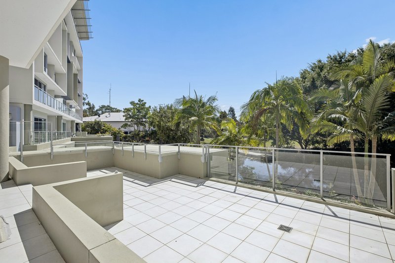 Photo - 201/2-4 Riverwalk Avenue, Robina QLD 4226 - Image 4