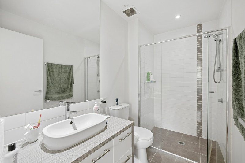 Photo - 201/2-4 Riverwalk Avenue, Robina QLD 4226 - Image 12
