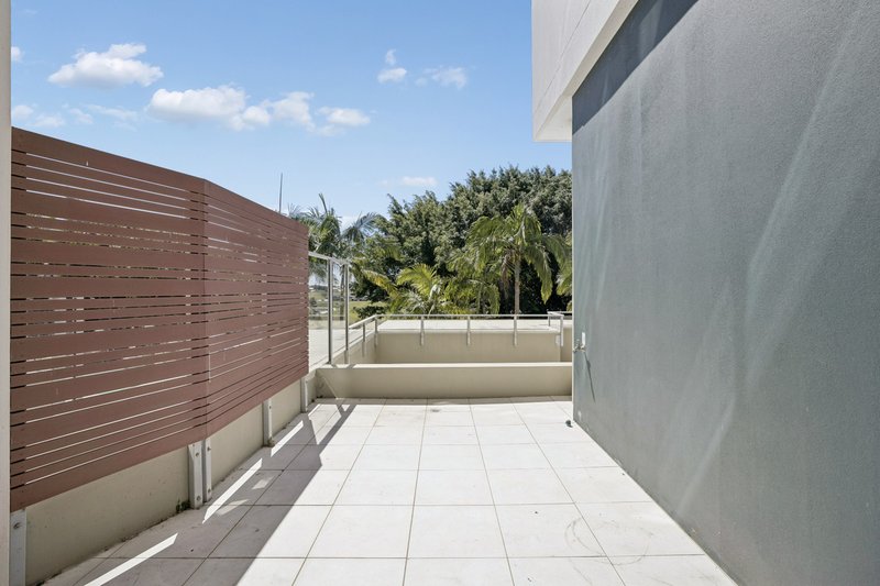 Photo - 201/2-4 Riverwalk Avenue, Robina QLD 4226 - Image 19