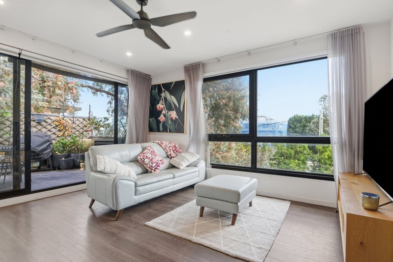 Photo - 201/2 Churchill Street, Ringwood VIC 3134 - Image 4