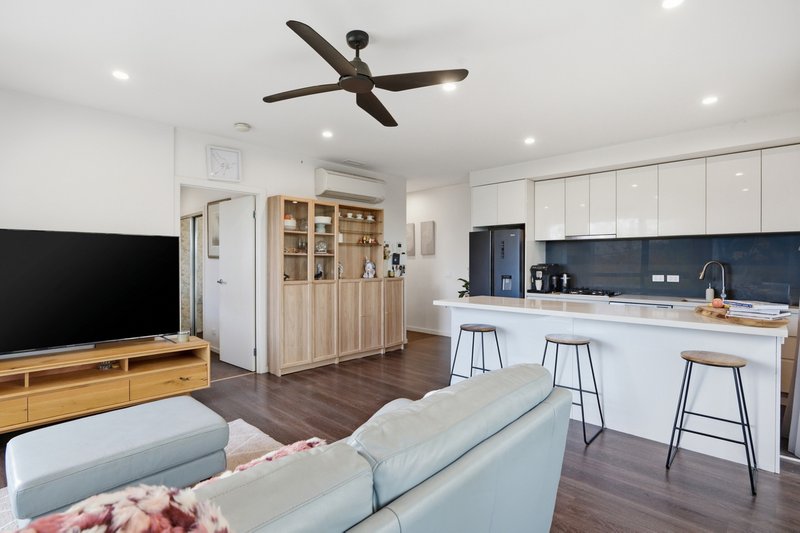 Photo - 201/2 Churchill Street, Ringwood VIC 3134 - Image 6
