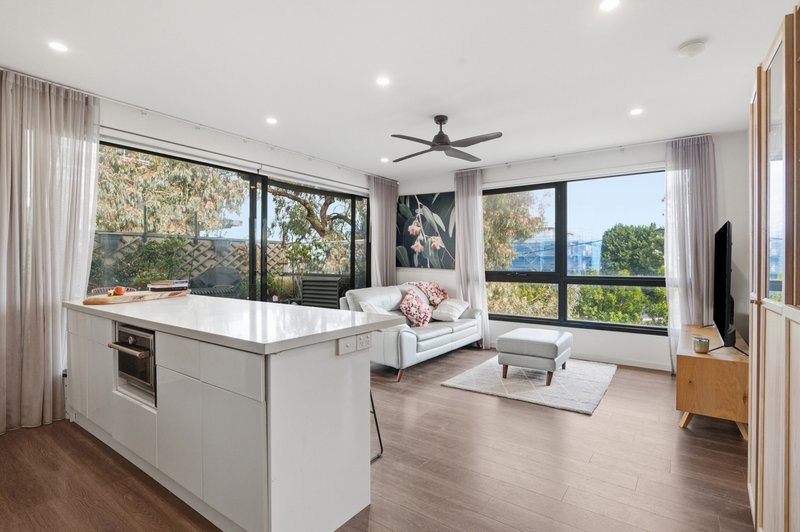 Photo - 201/2 Churchill Street, Ringwood VIC 3134 - Image 9