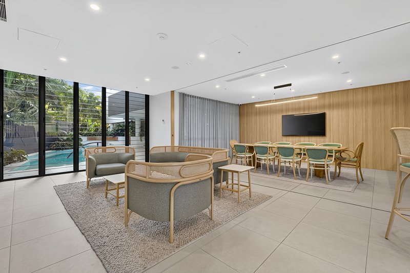 Photo - 201/2 Mawarra Street, Palm Beach QLD 4221 - Image 9