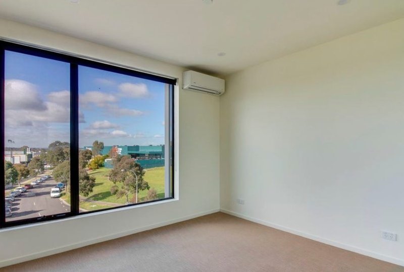 Photo - 201/24 Oleander Drive, Mill Park VIC 3082 - Image 6