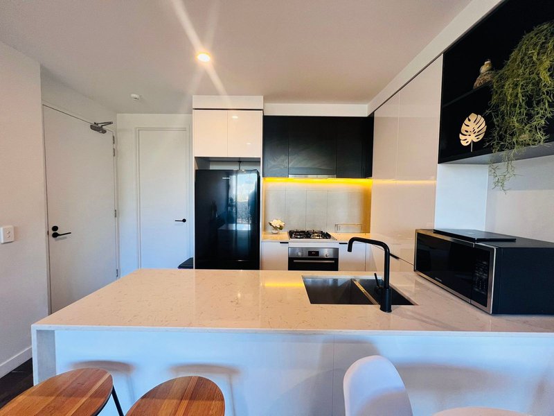 Photo - 201/260 Burwood Highway, Burwood VIC 3125 - Image 4