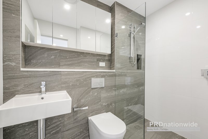 Photo - 201/315 Taren Point Road, Caringbah NSW 2229 - Image 5