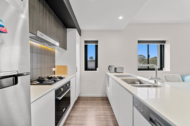 Photo - 201/32 Gonzales Street, Macgregor QLD 4109 - Image 2